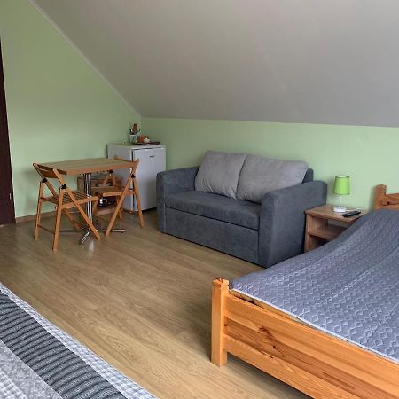 Zielony Zakatek Domki I Pokoje 661-038-537 Polańczyk Exterior foto